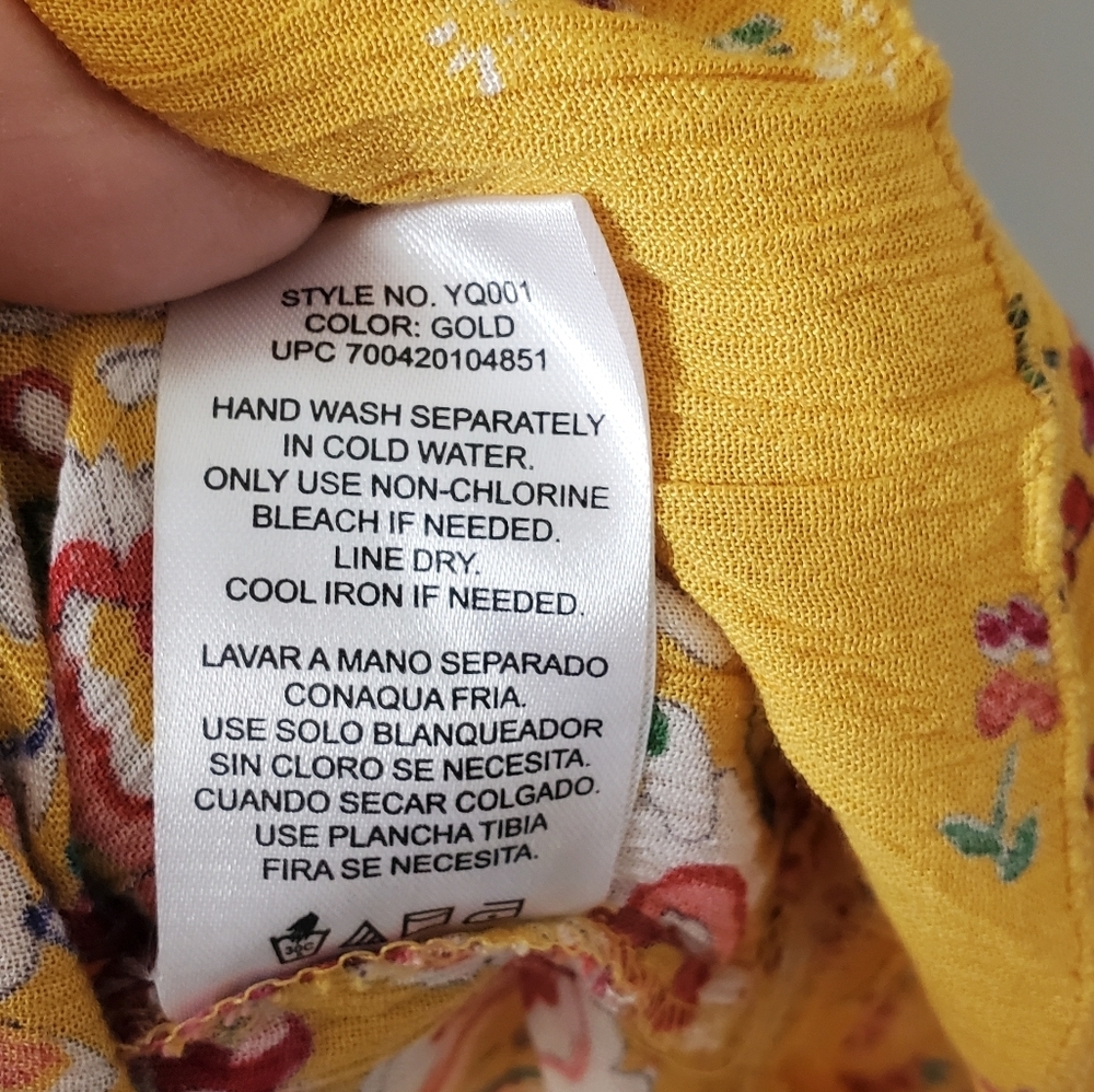 Bila Yellow Floral Ruffled Shell/Tank Size Large - Picture 7 of 7